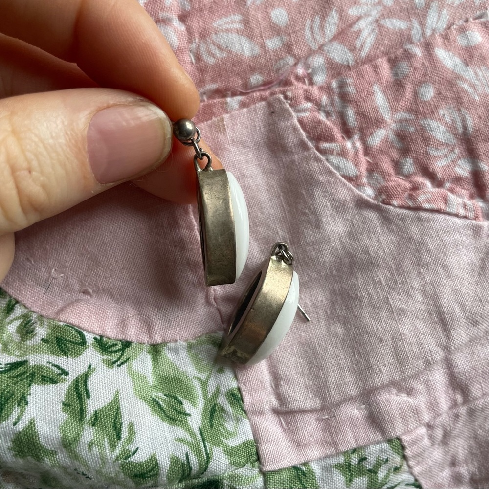 White Milk Stone Solid Leaf Drop Shape Post Back … - image 5